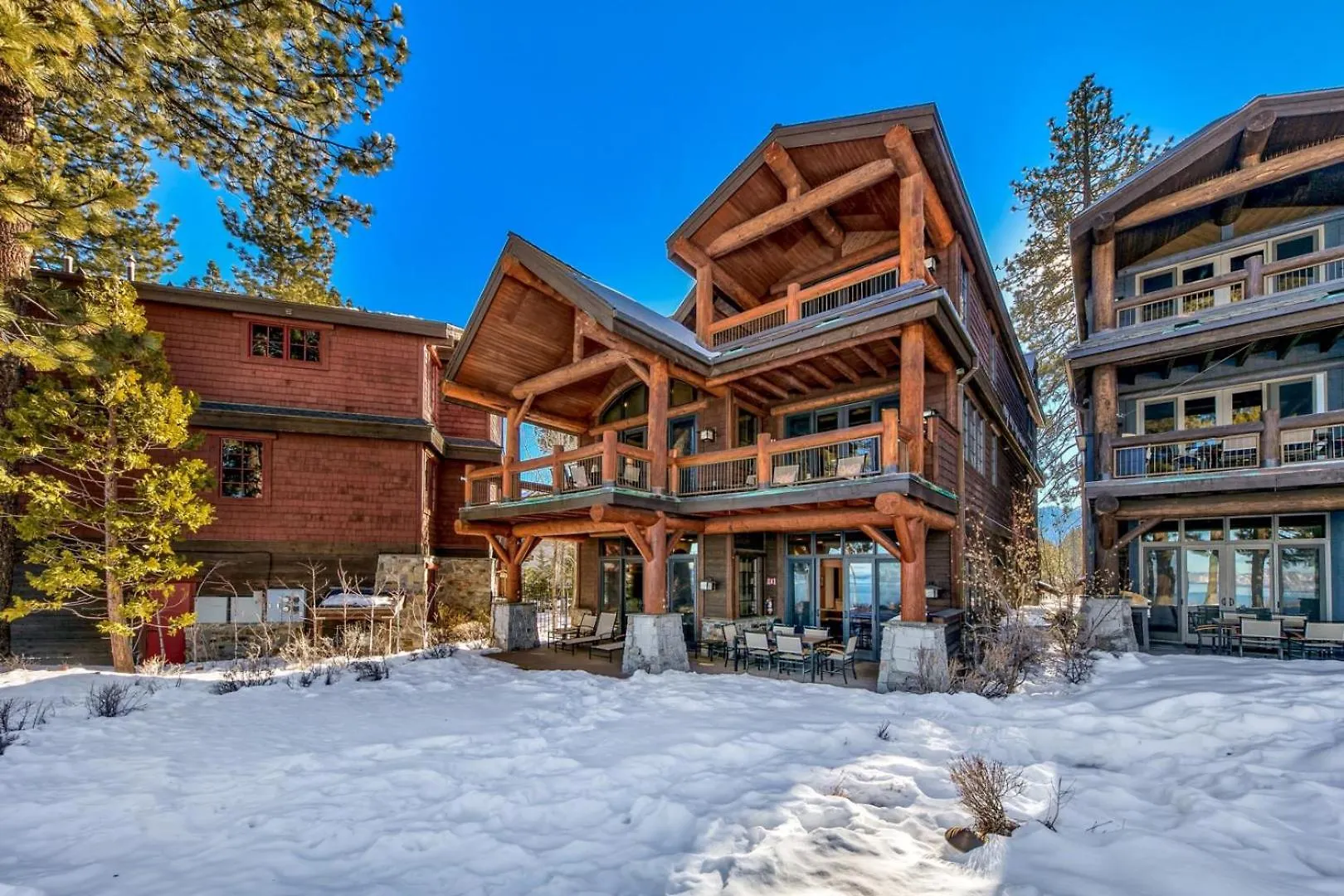 The Peak Denali 13 - The Ultimate In Lakefront Luxury 南太浩湖 美国