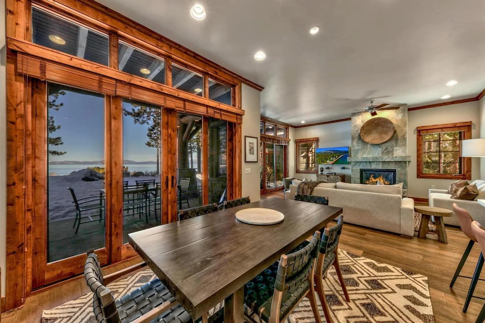 The Peak Denali 13 - The Ultimate In Lakefront Luxury 南太浩湖