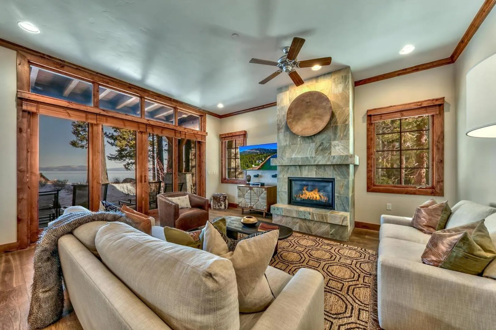 The Peak Denali 13 - The Ultimate In Lakefront Luxury South Lake Tahoe Apartment